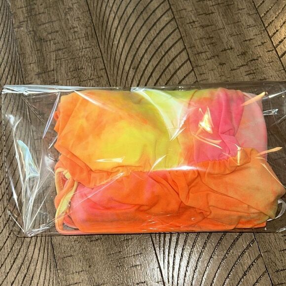 Groovy ☮️ Neon TieDyeSoft to touch Halter Romper 🏖️🚢 for play 🛝 night or day - Picture 17 of 17